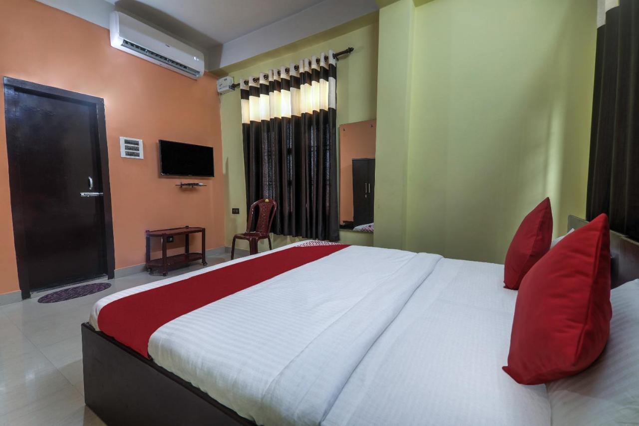 Oyo 13927 Green View Guest House Dispur Exterior foto