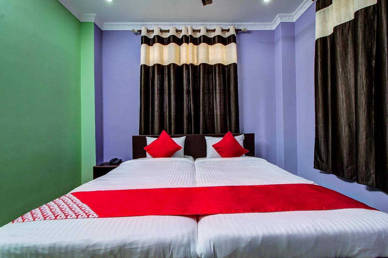 Oyo 13927 Green View Guest House Dispur Exterior foto