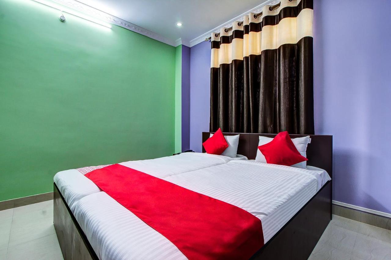 Oyo 13927 Green View Guest House Dispur Exterior foto