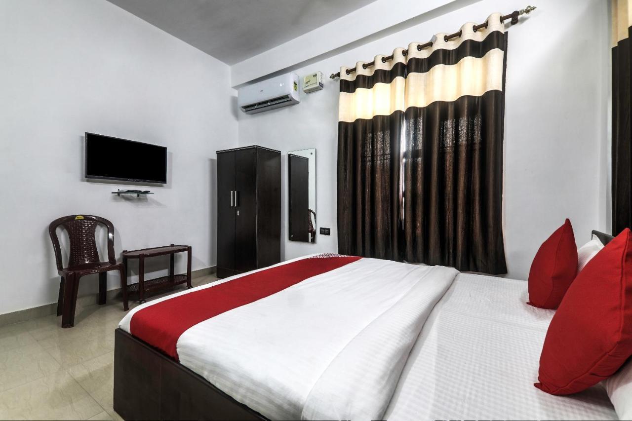 Oyo 13927 Green View Guest House Dispur Exterior foto
