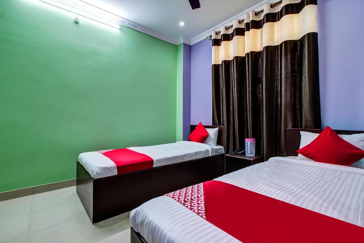 Oyo 13927 Green View Guest House Dispur Exterior foto